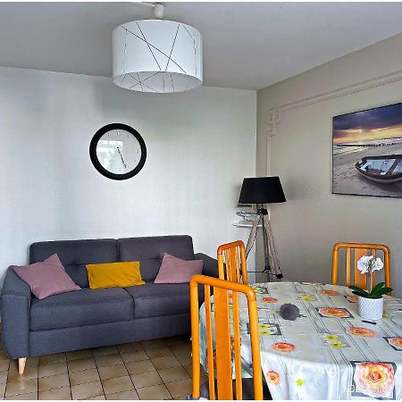 Cabourg, Appartement Plain Pied Avec Terrasse Acces Direct A La Plage Exterior photo
